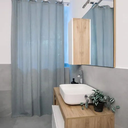 Flora Inn, Scotti's House - Due Passi In Centro Guest house Bergamo