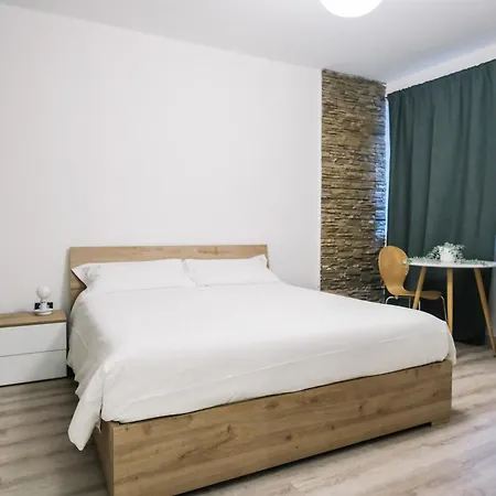 Flora Inn, Scotti's House - Due Passi In Centro 3* Bergamo