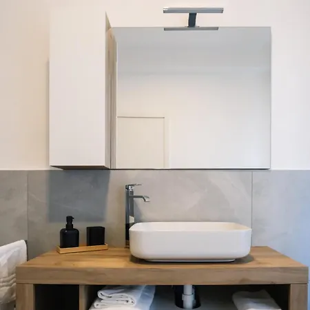 Flora Inn, Scotti's House - Due Passi In Centro Guest house Bergamo